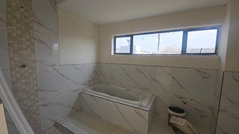 4 Bedroom Property for Sale in Meerhof North West